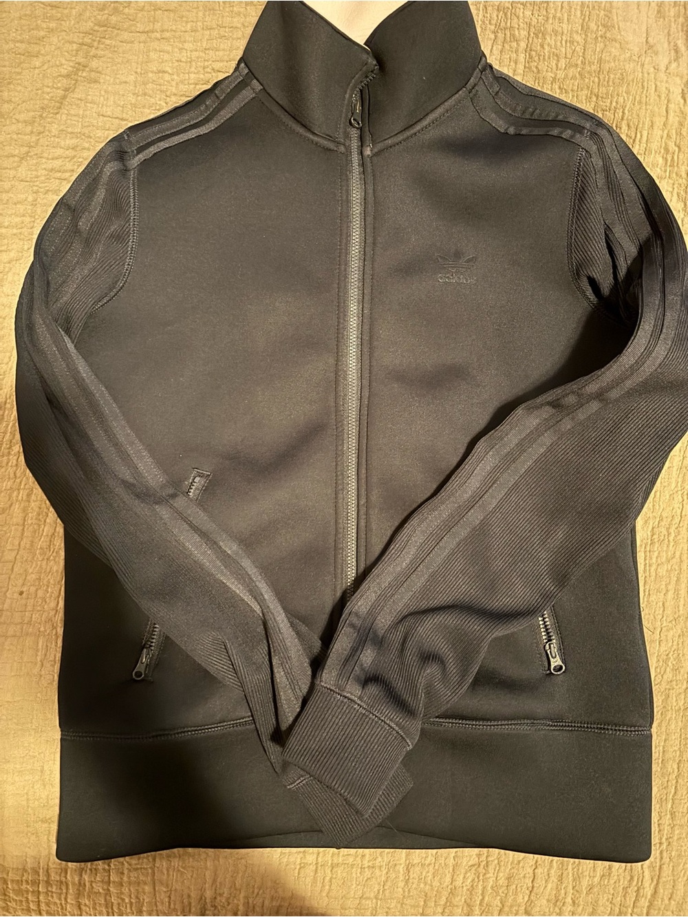 adidas Black Men's Full-Zip Track Jacket with Ribbed Sleeves